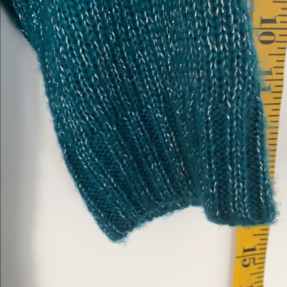 Sweater - Picture 4 of 8